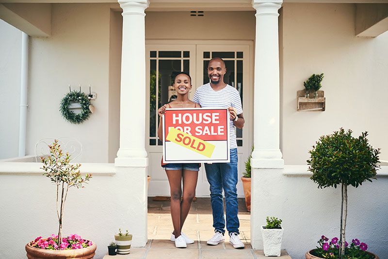 couple buying home